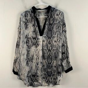 Zara Womens Medium Blouse Gray Snake Animal Print V Neck Long Sleeve Woven